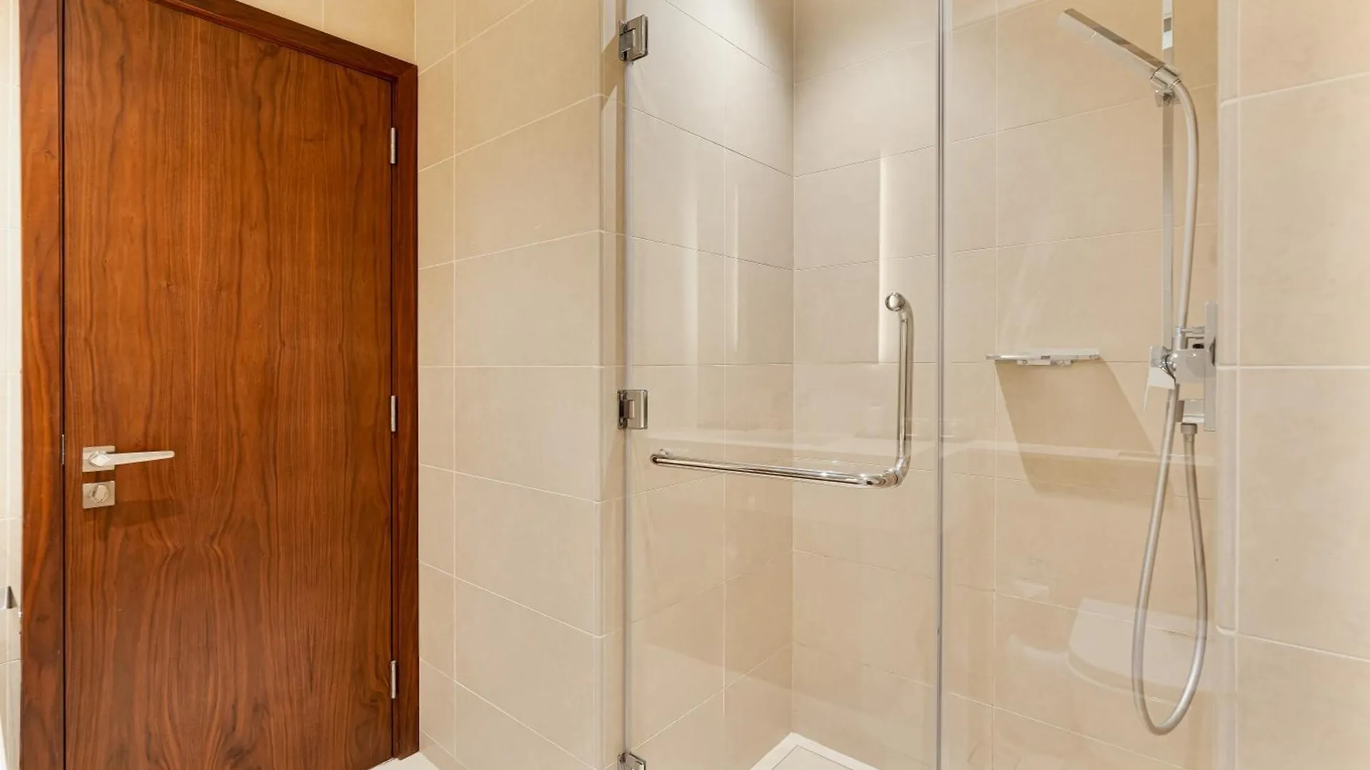 Serene 1Br Escape With Pool & Gym Access Dubai United Arab Emirates