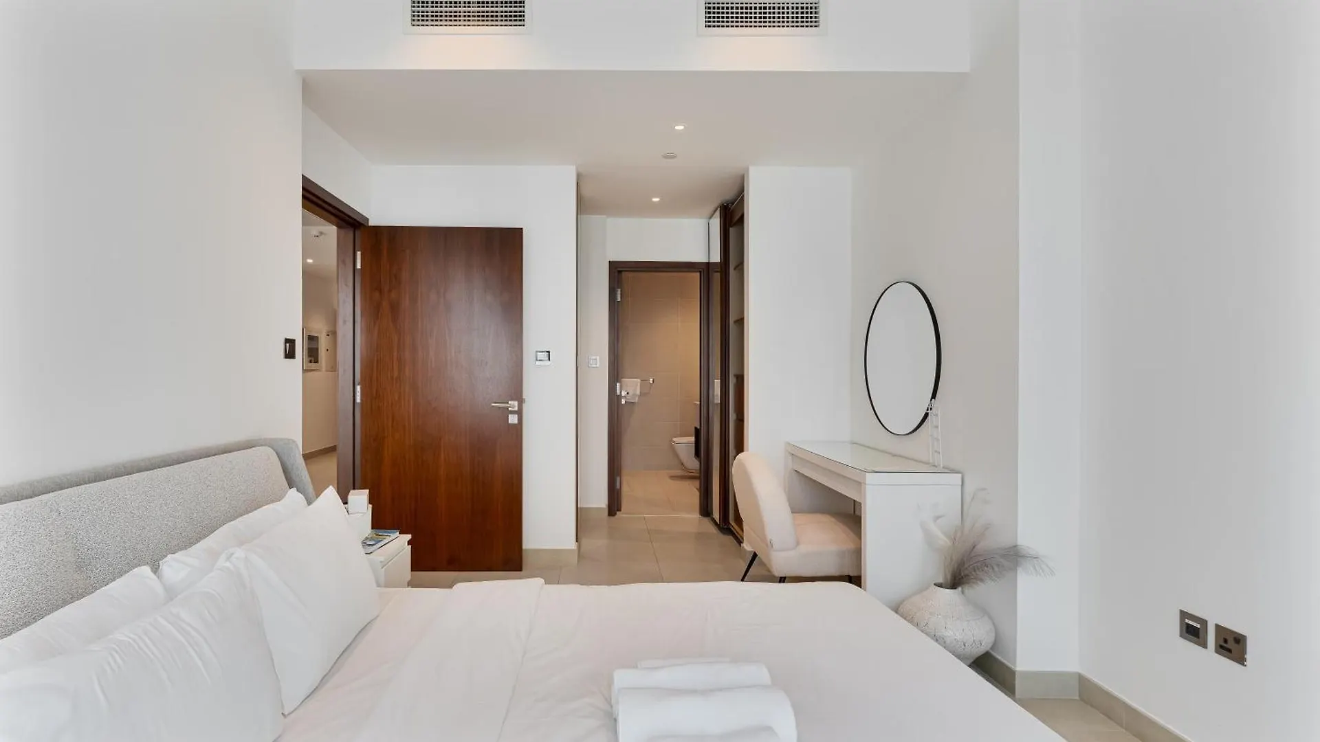 Apartment Serene 1Br Escape With Pool & Gym Access Dubai United Arab Emirates