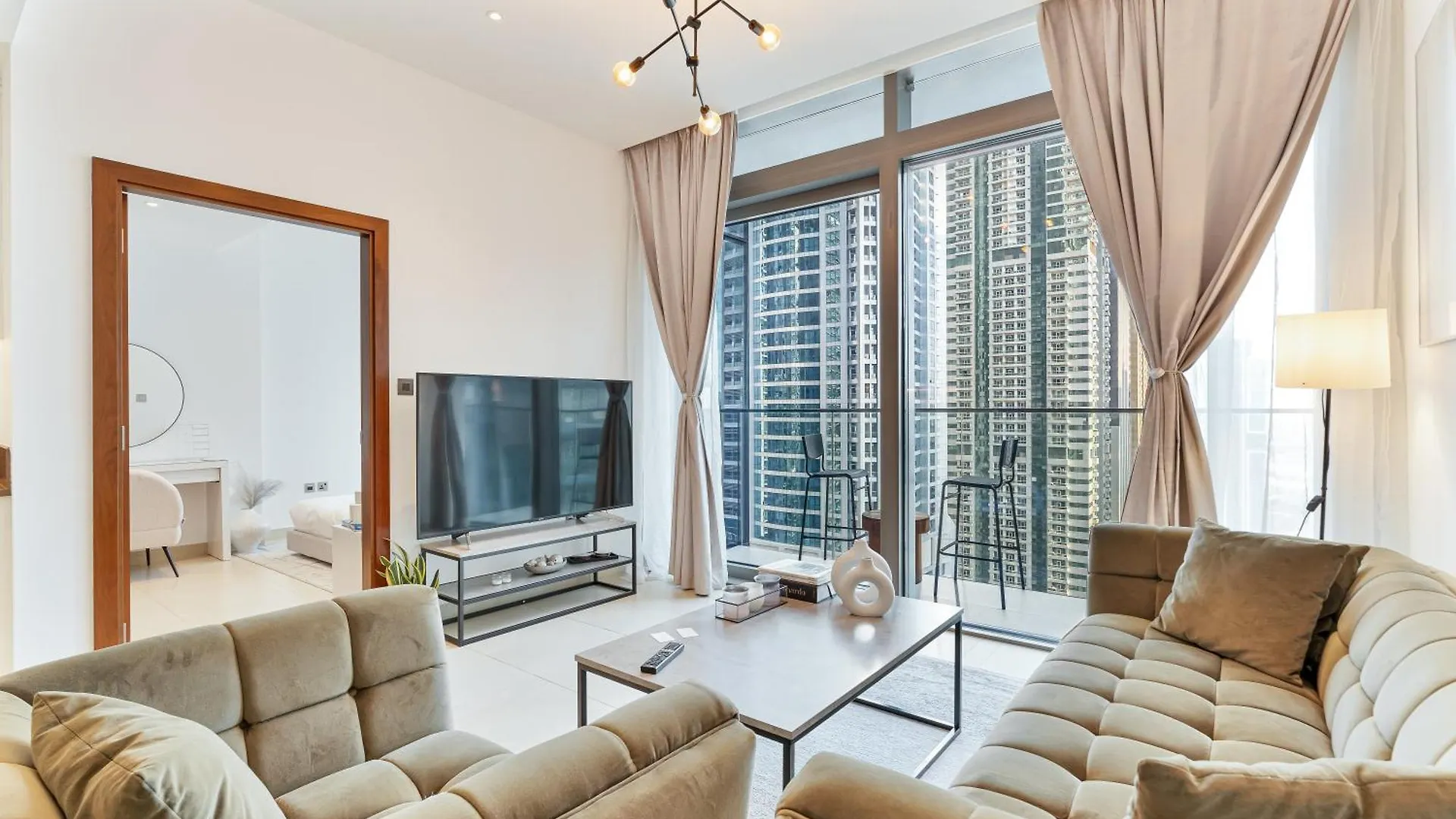 Serene 1Br Escape With Pool & Gym Access Dubai