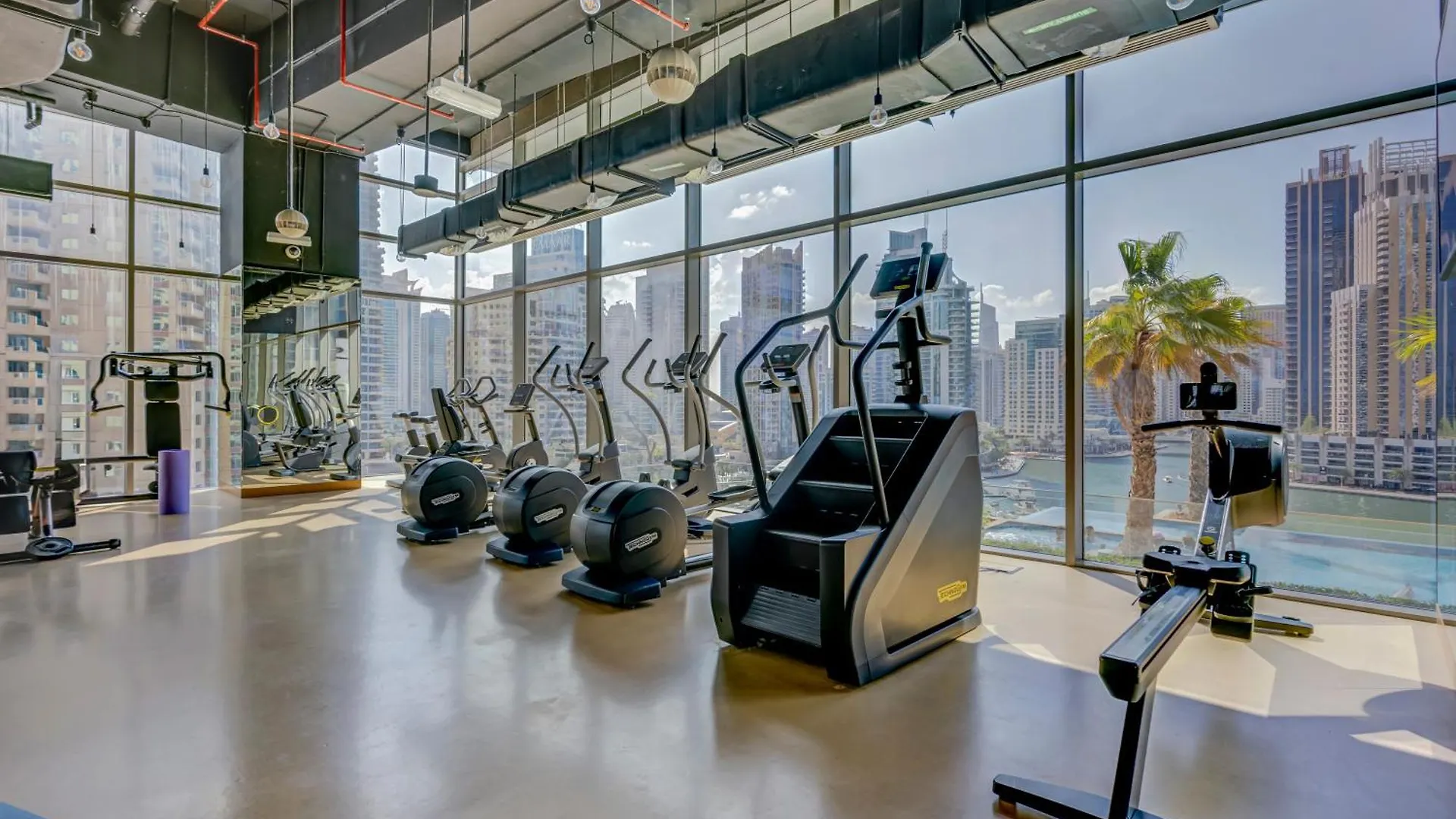 Serene 1Br Escape With Pool & Gym Access Dubai
