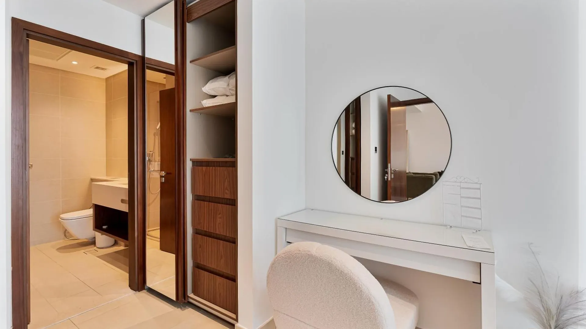 Apartament Serene 1Br Escape With Pool & Gym Access Dubaj