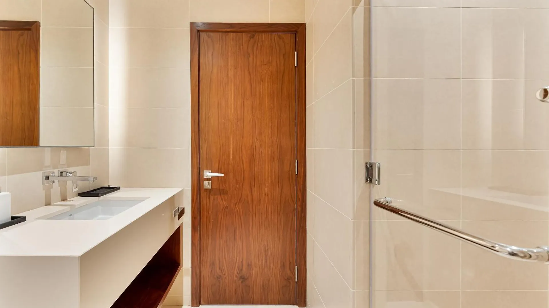 Serene 1Br Escape With Pool & Gym Access Dubaj 0*,